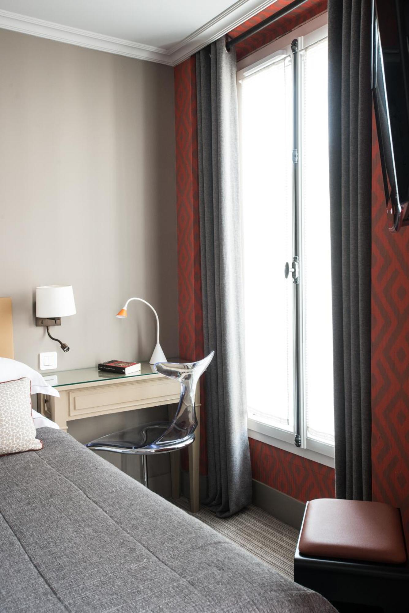 Apollon Montparnasse Hotel 3*
