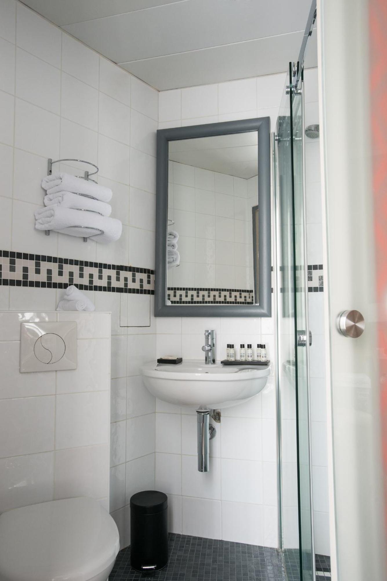 Apollon Montparnasse Hotel